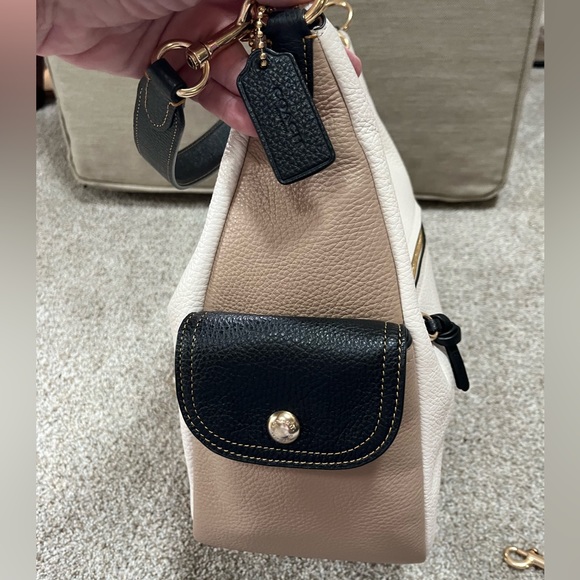 Coach Pennie Shoulder Bag. New w/o tags - Picture 4 of 14